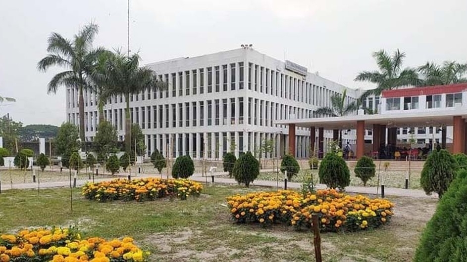 ডিআইইউতে ফেসবুকে সংবাদ শেয়ার করায় শিক্ষার্থীকে বহিষ্কারের হুমকির অভিযোগ