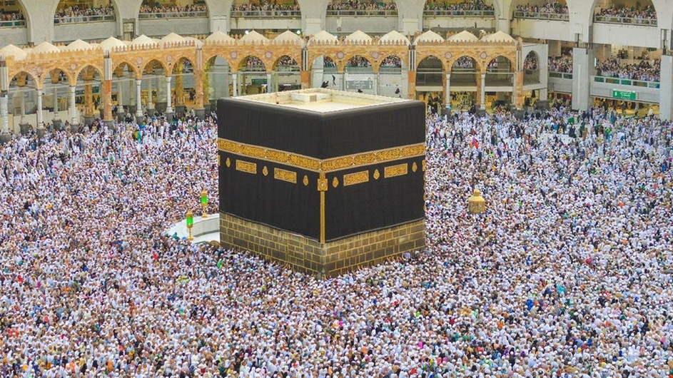 ‘লাব্বাইক আল্লাহুম্মা লাব্বাইক’ অর্থ কী, কখন পড়তে হয়