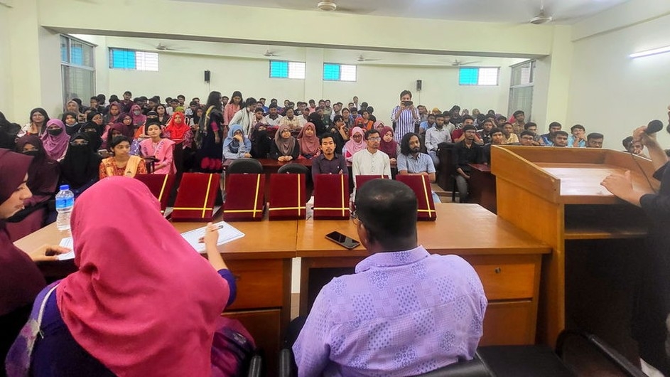 মাভাবিপ্রবি ডিবেটিং সোসাইটি কর্তৃক নবীনবরণ ও বিদায় সংবর্ধনা অনুষ্ঠিত