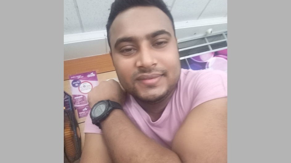 নোয়াখালীতে নারীসহ আটকের ভিডিও ভাইরাল: স্বেচ্ছাসেবক দল নেতা বহিষ্কার