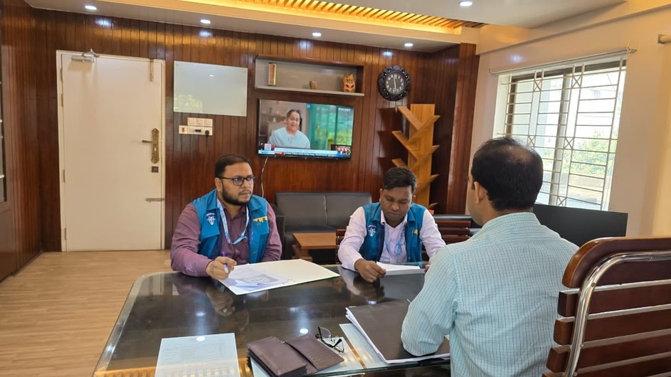 ঢাকার গণপূর্ত ই-এম বিভাগে দুদকের এনফোর্সমেন্ট অভিযান