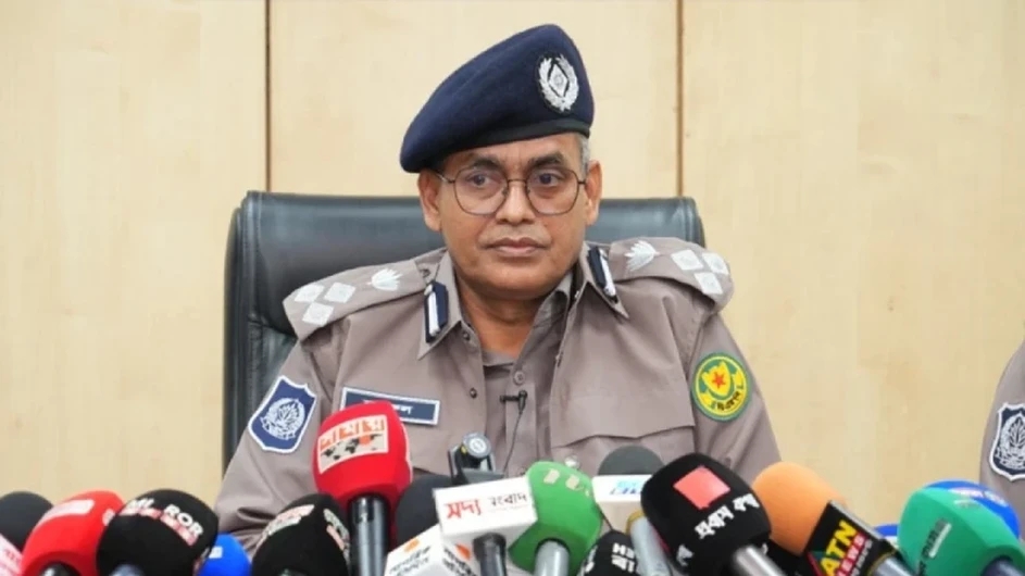 প্রথম আলো ও ডেইলি স্টারে হামলার ঘটনায় গ্রেপ্তার ১৭