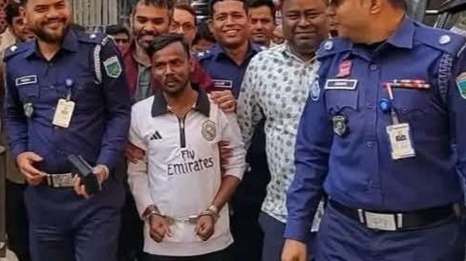 ধর্ষণ মামলায় কারাগারে হিরো আলম