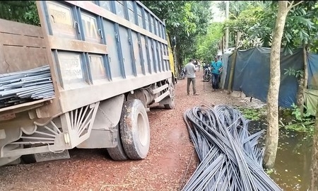 রড বোঝাই ট্রাক লুট, নোয়াখালীতে যুবদল কর্মিসহ গ্রেপ্তার-২